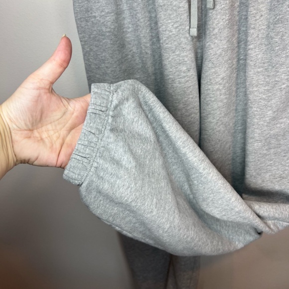 Nike Sportswear Club Fleece Mid-Rise Oversized Sweatpants Light Gray Size Small - Picture 8 of 12